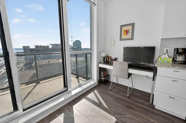 Additional image 9 of 51 East Liberty St Unit 2415