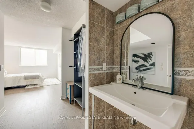 Additional image 30 of 160 Alton Towers Circ Unit 1012