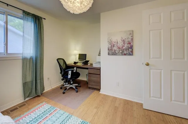 房产图片 22 - 33 Manitoulin Cres