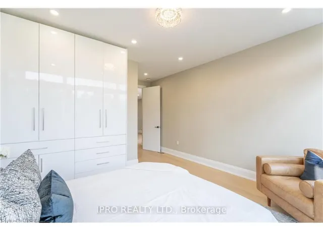 Additional image 20 of 6 Campview Rd