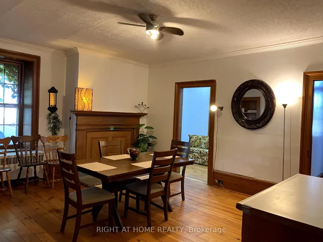 Additional image 14 of 545 Dundas St