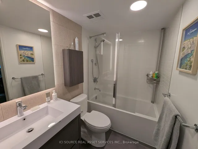 Additional image 28 of 954 King St Unit 319