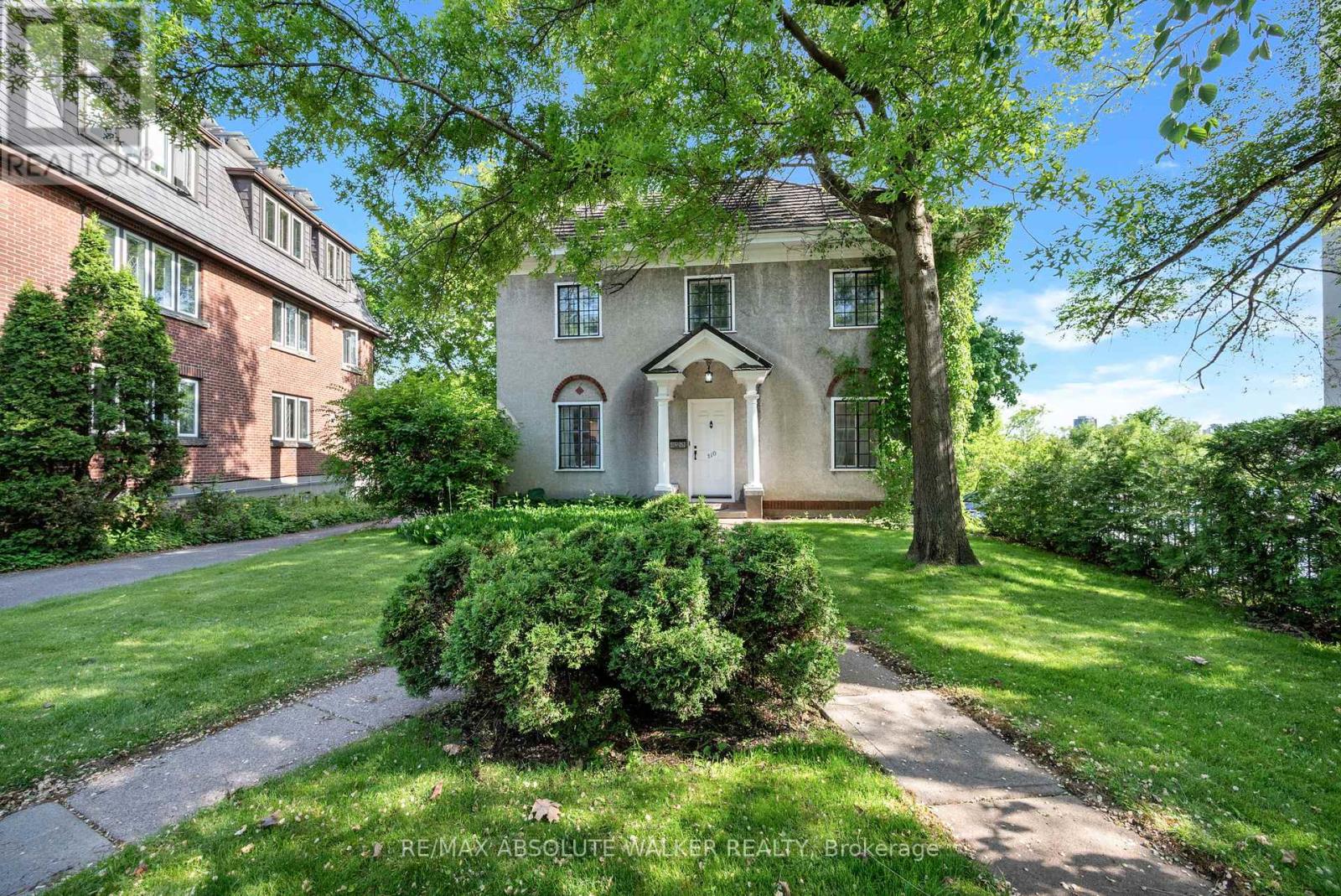 210 RIDEAU TERRACE|Ottawa, Ontario K1M0Z2