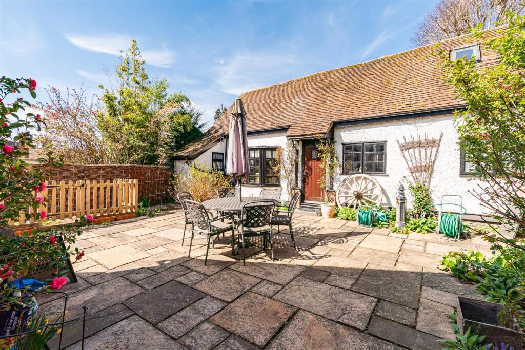 Additional image 18 of Church Street, Welwyn