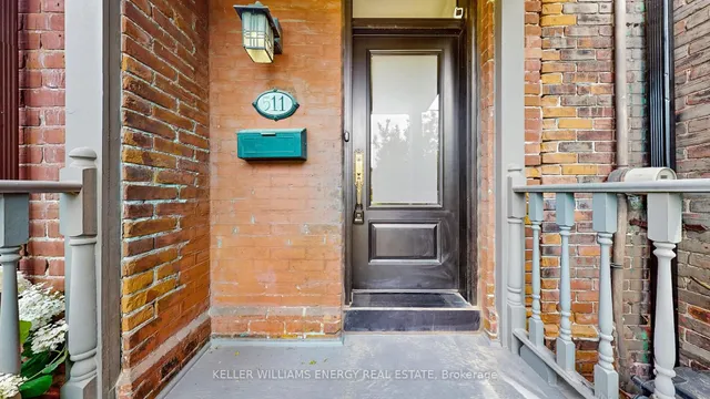 Additional image 44 of 511 Perth Ave