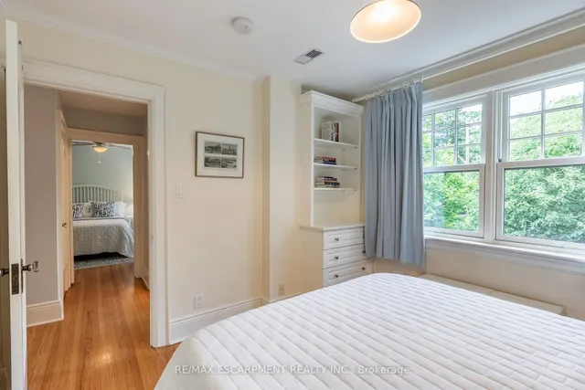 Additional image 28 of 158 Dalewood Cres