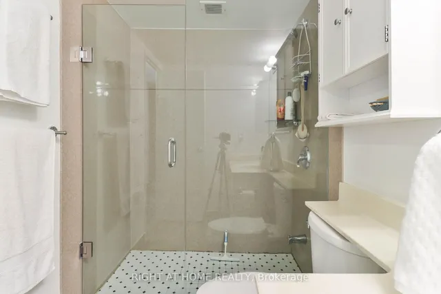 Additional image 19 of 10 Sunrise Ave Unit 313