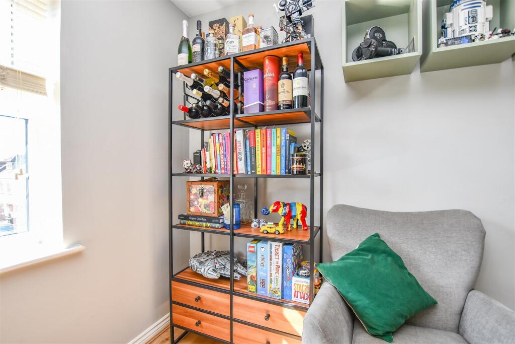 Additional image 9 of 2 Avian Avenue, Frogmore, St. Albans