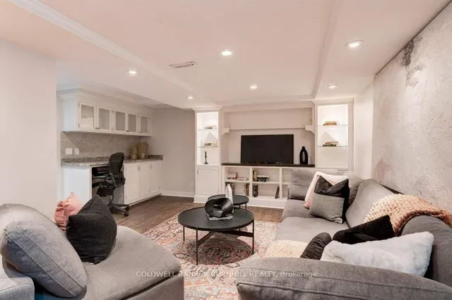 Additional image 36 of 800 Upper Paradise Rd Unit 15