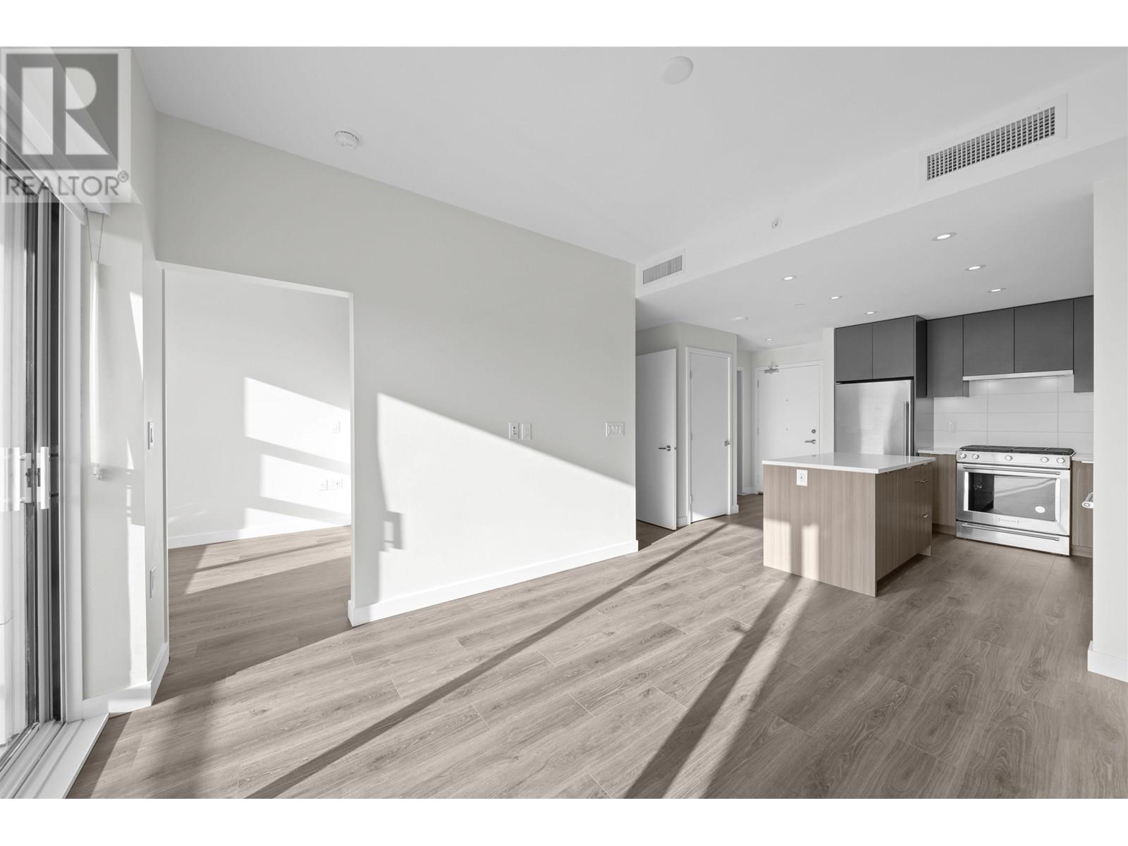 312 3430 KENT AVENUE|Vancouver, British Columbia V5S0G7