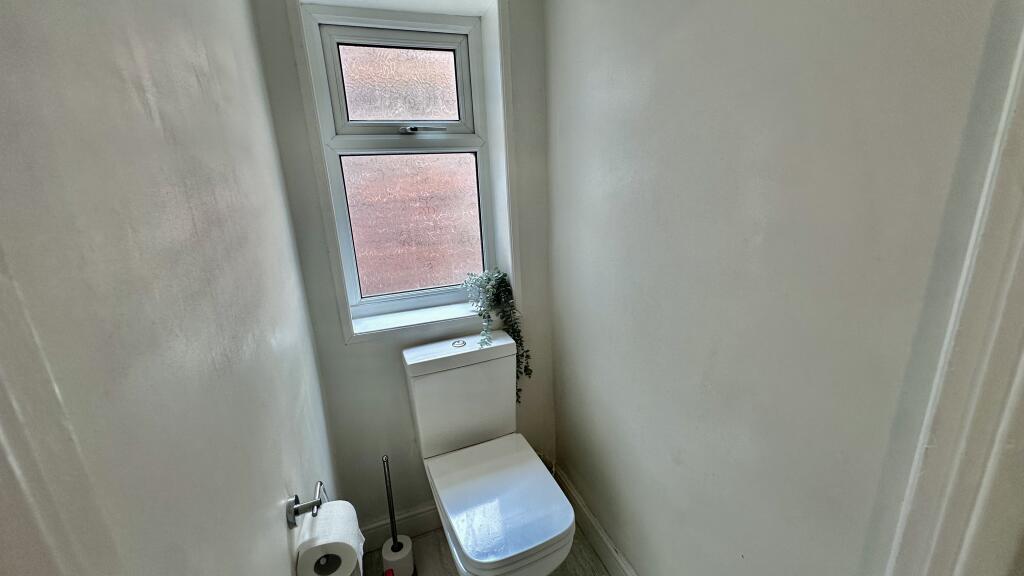 Additional image 18 of Yardley wood road, Moseley, B13