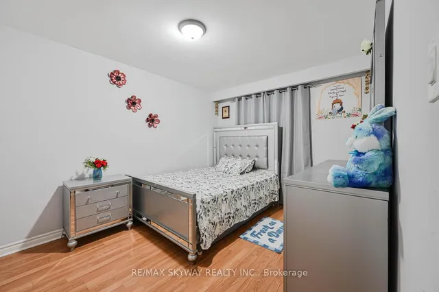 Additional image 25 of 20 Terra Cotta Cres