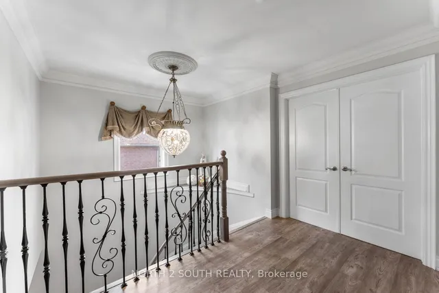 Additional image 22 of 41 Youngestar Tr