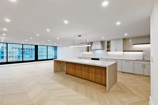 Additional image 8 of 110 Bloor St Unit 1009