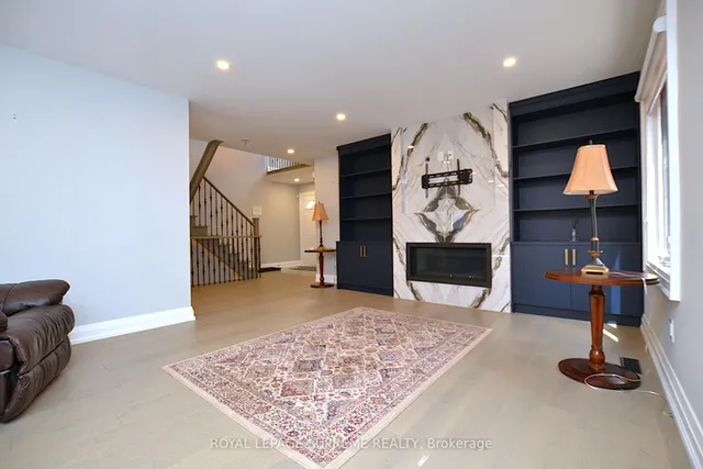 房产图片 5 - 514 Petawawa Cres