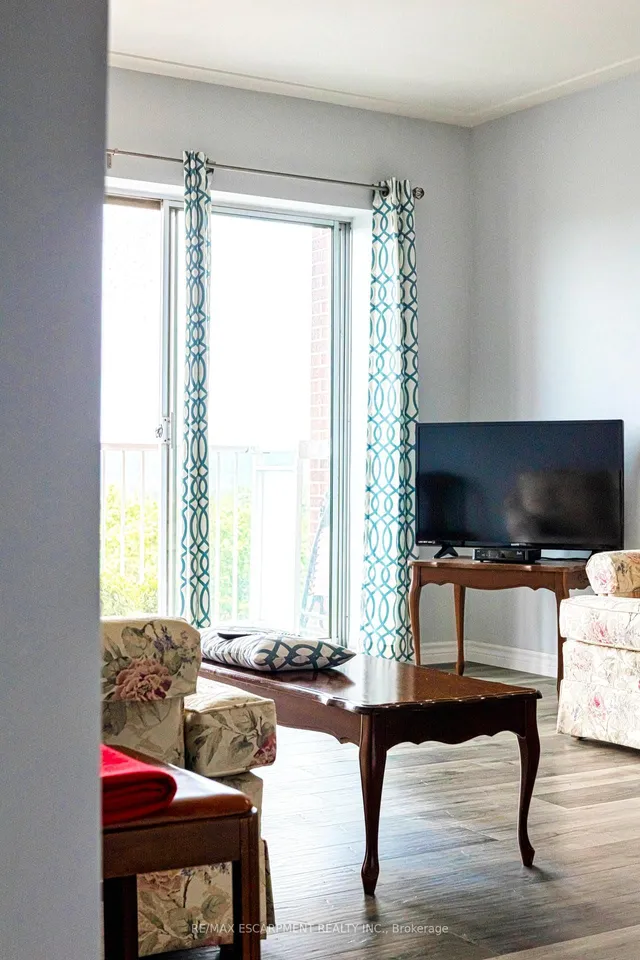 房产图片 12 - 8 Woodman Dr 单元805