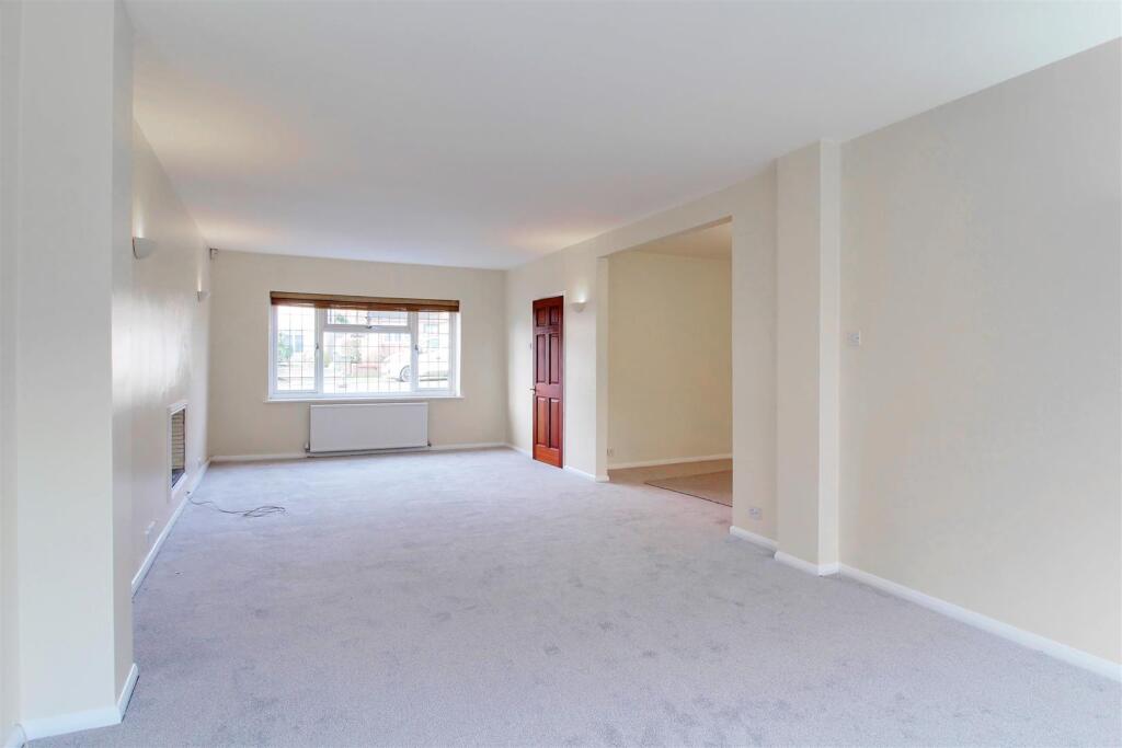 Additional image 14 of Calder Avenue, Brookmans Park