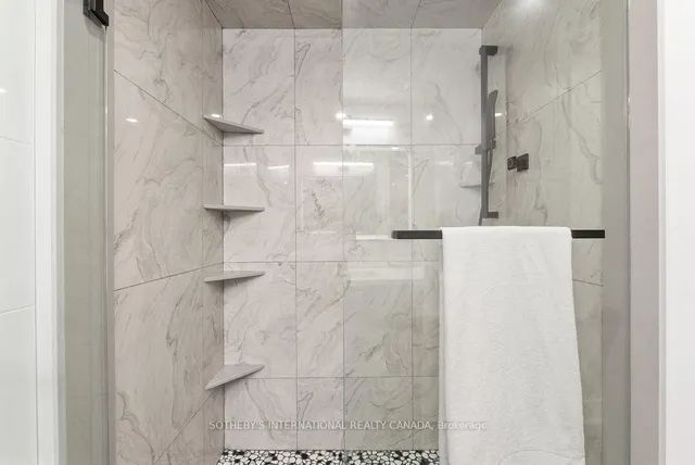 Additional image 31 of 77 Harbour Sq Unit 3208