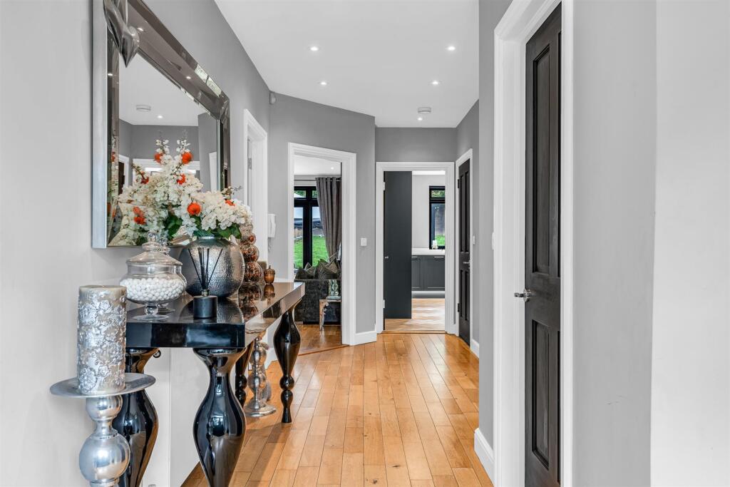 Additional image 15 of Canonsfield Road, Welwyn