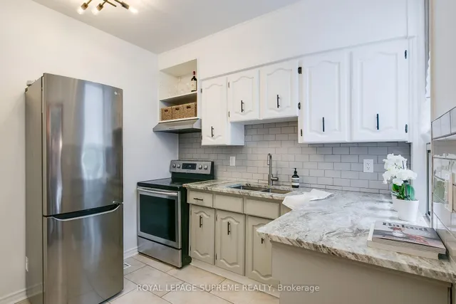 Additional image 15 of 255 Howland Ave