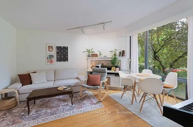 Additional image 5 of 164 Quebec Ave