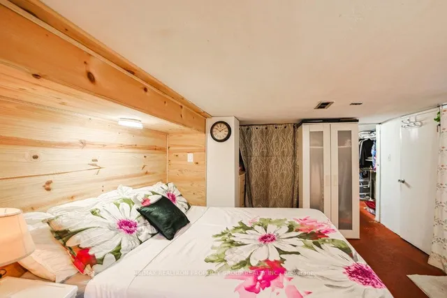 Additional image 24 of 482 Mcroberts Ave