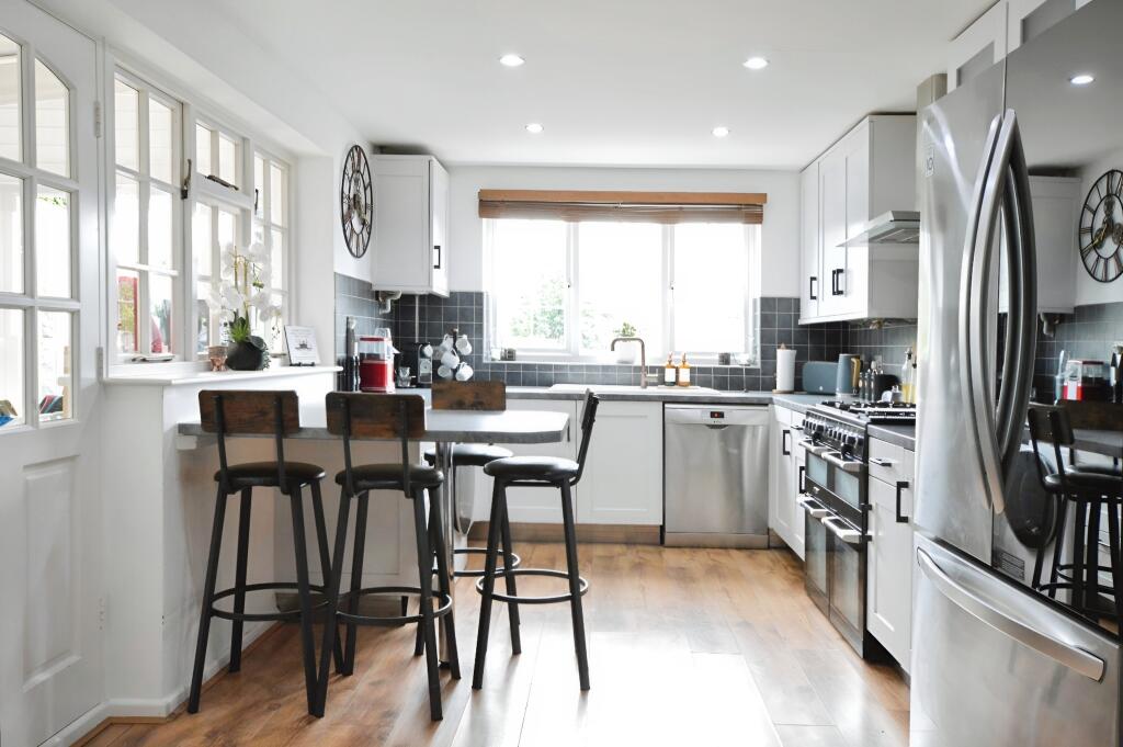 Additional image 4 of Vicarage Gardens, Flamstead, AL3