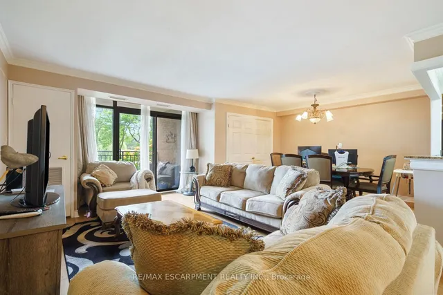 Additional image 9 of 500 GREEN Rd Unit 218