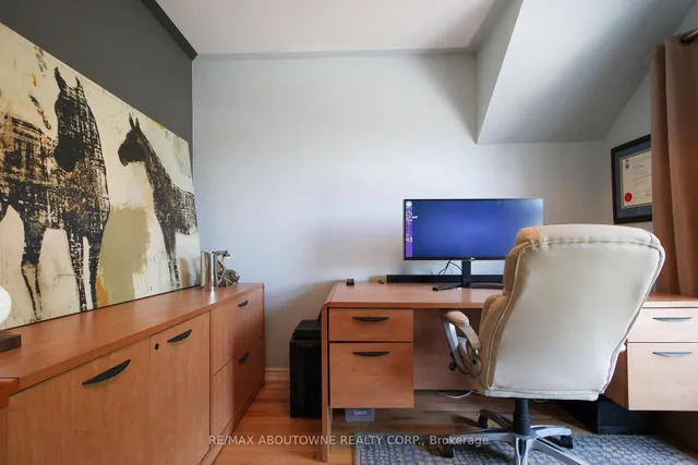 Additional image 17 of 160 Paris St