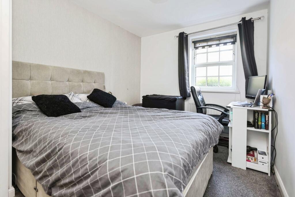 Additional image 10 of Horseshoe Crescent, Great Barr, Birmingham, B43