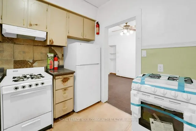 Additional image 21 of 23 Fernwood Park Ave