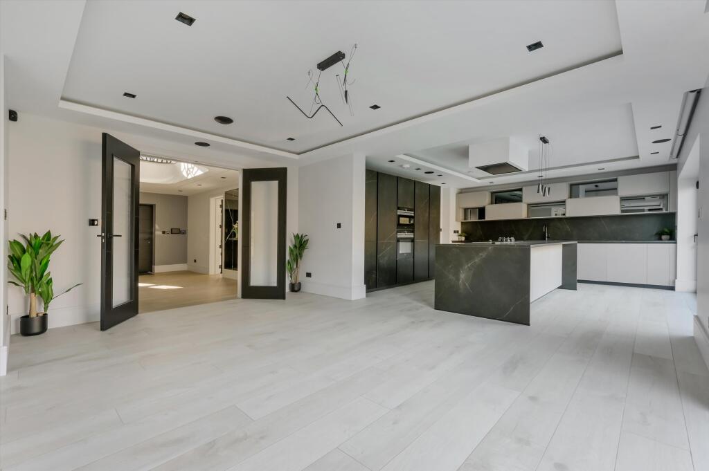 Additional image 12 of Brookmans Avenue, Brookmans Park, Hatfield, Hertfordshire, AL9