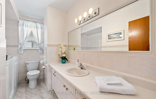 Additional image 47 of 43 Grovetree Rd