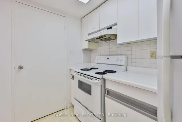 Additional image 7 of 1001 Bay St Unit 2108