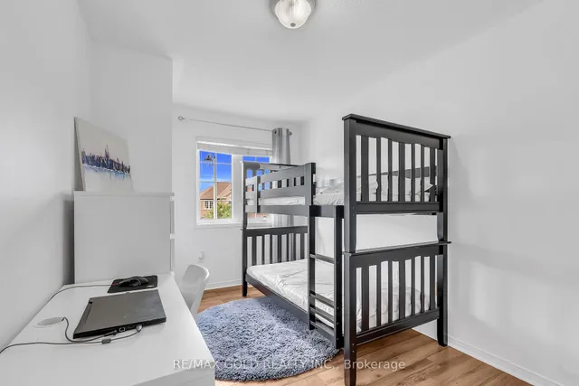 Additional image 38 of 144 Crystalview Cres