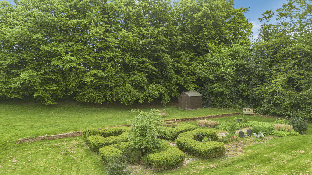 Additional image 29 of Fairshot Court, Woodcock Hill, Sandridge, St. Albans, Hertfordshire