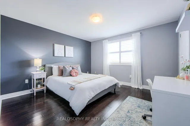 Additional image 28 of 24 Mona Lisa Crt