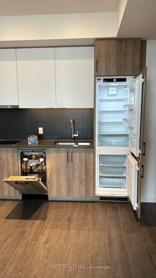 Additional image 6 of 741 King St Unit 608