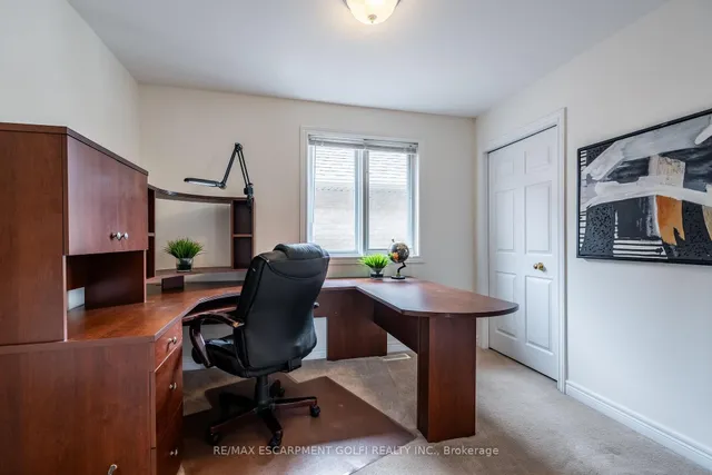 Additional image 17 of 200 SIRENTE Dr