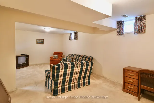 Additional image 22 of 285 Acadia Dr