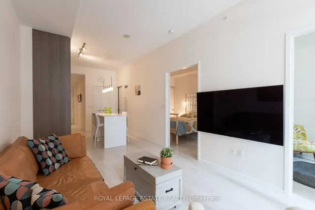 Additional image 6 of 159 Dundas St Unit 404