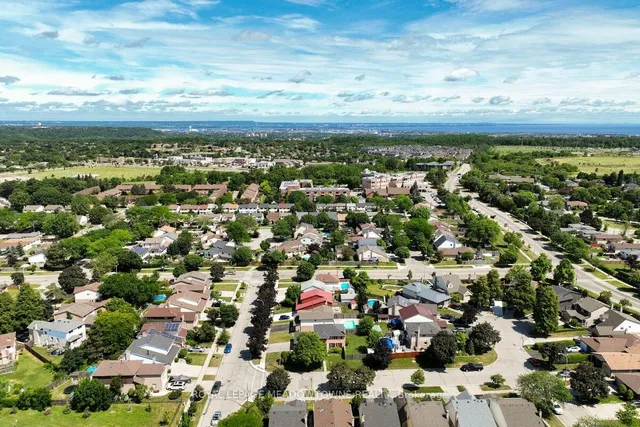 Additional image 45 of 3 Lyton Cres