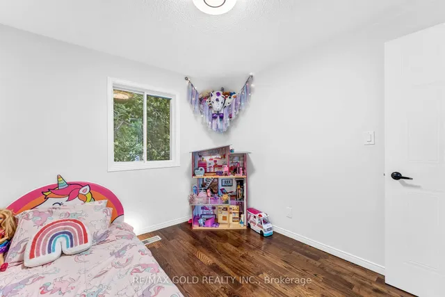Additional image 6 of 90 Mooregate Cres Unit 34