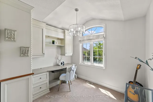 Additional image 31 of 13 Laurentide Cres