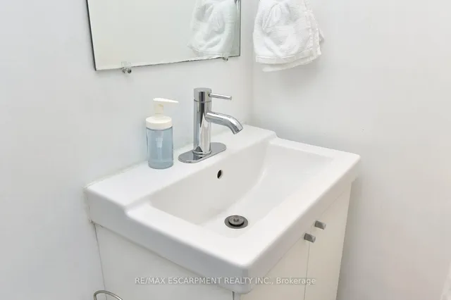 Additional image 30 of 73 Reno Ave