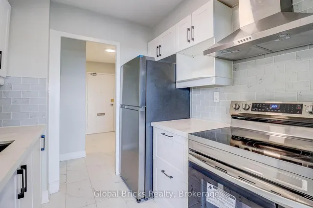 Additional image 12 of 1455 Lawrence Ave Unit 2006