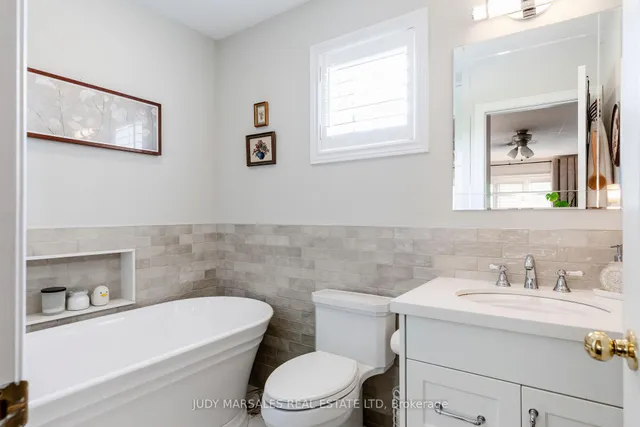 Additional image 28 of 100 Beddoe Dr Unit 21