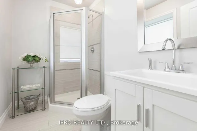 Additional image 28 of 18 Sunset Blvd