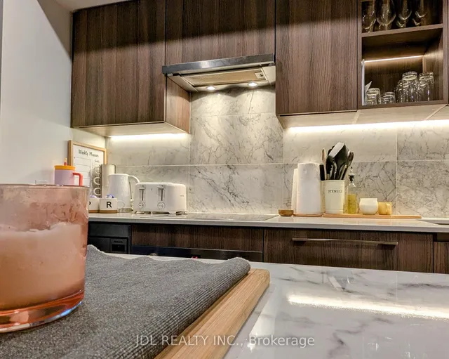 Additional image 8 of 17 Bathurst St Unit 1908