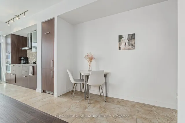 Additional image 11 of 14 York St Unit 5211